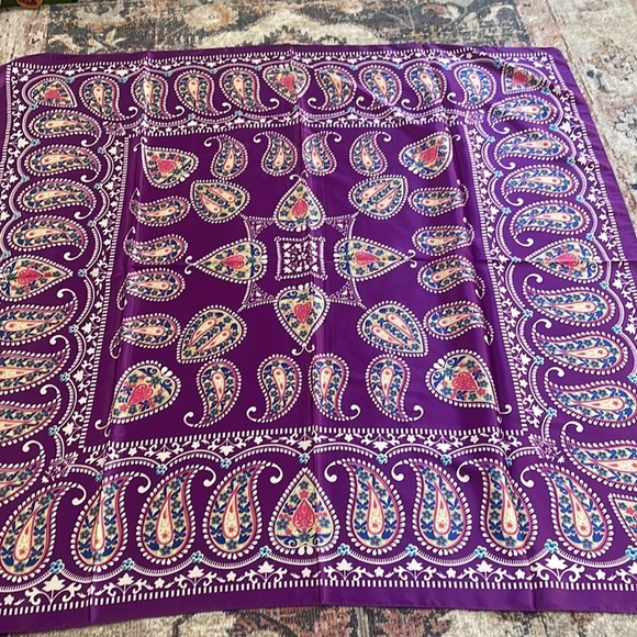 100% silk scarf - Picture 1 of 8